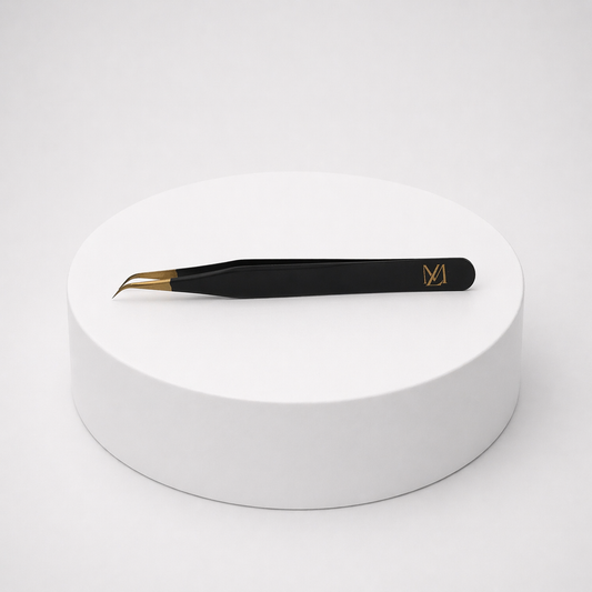 Curved Isolation — L’ATELIER COLLECTION